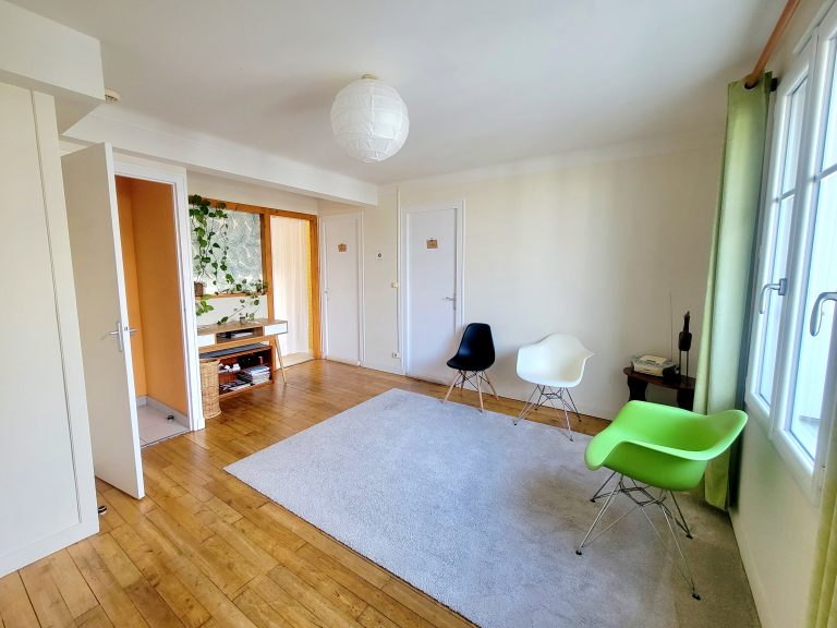Salle attente cabinet massage